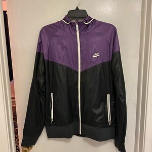 Nike Sportswear Windrunner jacket size L